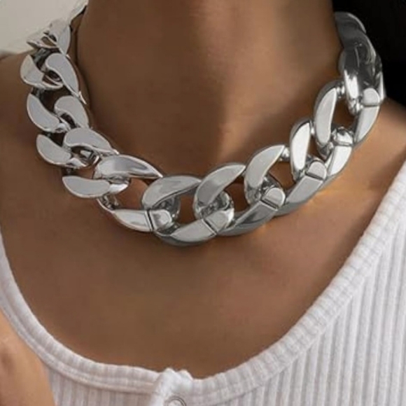 Cuban Link Chain Choker Plastic Necklace NWOT - Picture 1 of 3